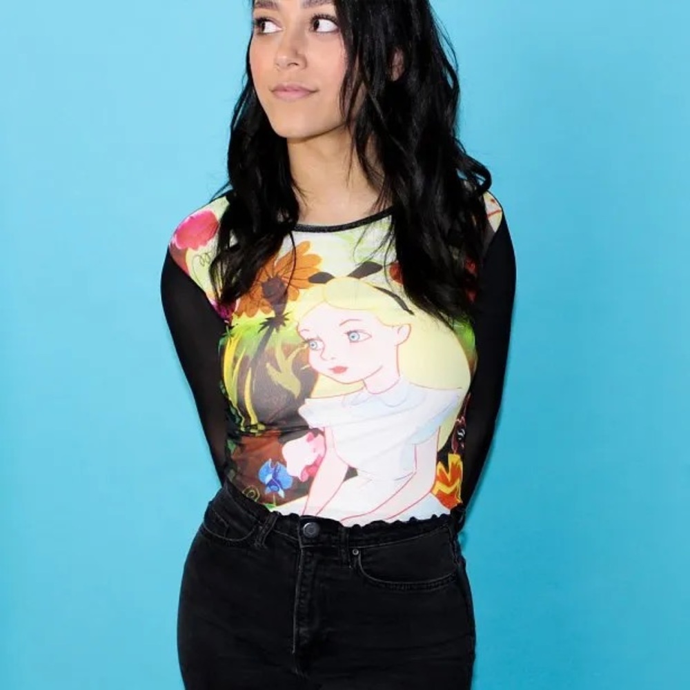 Disney Cakeworthy Alice in Wonderland Mesh crop top women’s size medium / small